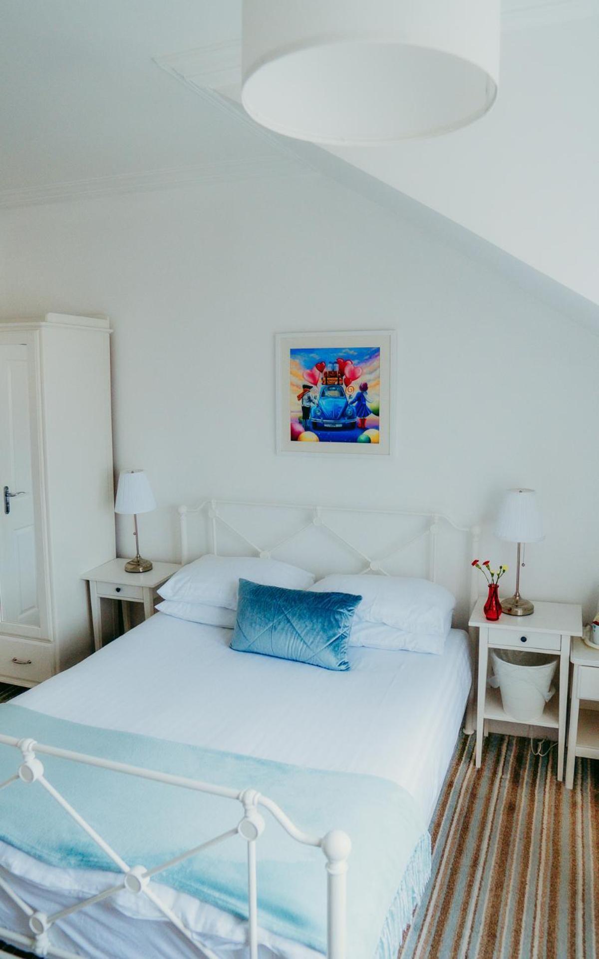 Dawn Break Guest House ลาร์กส์ ภายนอก รูปภาพ